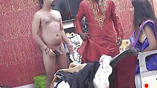 Bete ke shadi dekhne aaya sasurji bahurani ke maa ke sath kia sambhog aur fir Bahurani ko pilaya apna sperm Full Movie