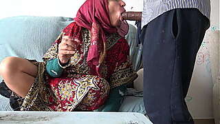 A  divorced Turkish muslim wife rents out a room to a black immigrant in London