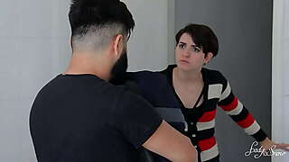 Minha namorada me mandou embora! Transei com a meia-irmã_ dela