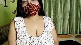 Lisa Bhabi Performance