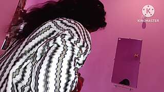 Indian Bhabhi Hot Bed Sex in Hotel in Delhi