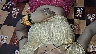 Hit Bhabhi Ki Saari Uthake Chudai Kari Video Hindi Audio