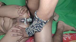 Fucked the Neighbor's Sister-in-law While Lying on the Bed