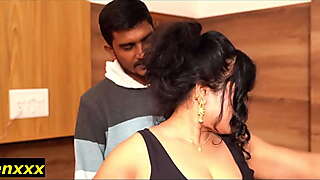 Beautiful Cheating wife Hardcore sex! Desi Porokiya sex