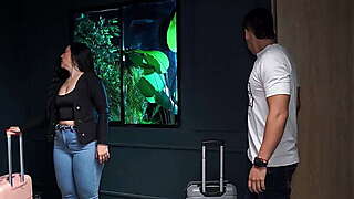 Big-bottomed stepmother shares bed after a mistake upon arrival from a trip