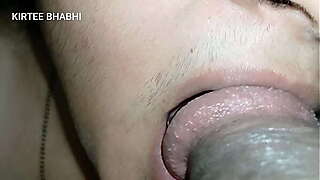 Big-bottomed stepmother agrees to share her bed with her stepson