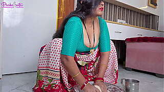 Indian stepmom getting Facial Cumshot and giving hard Blowjob to young stepson after stepson'_s Breakup with hindi audio.