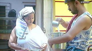 Desi indian Milk Man Fucks Bhabhi ji After Seeing Her Huge Milky Boobs ( Hindi Audio )