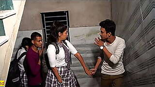 Girlfriend swapping sex at Hotel! Indian GF sharing Sex