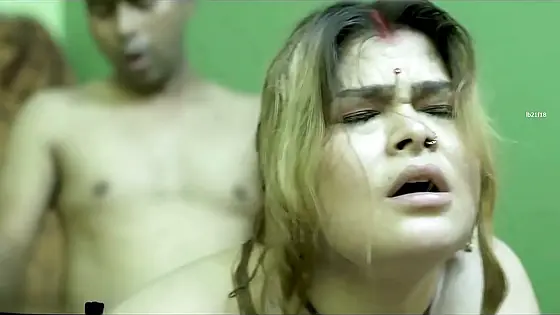 Amazing Sex with Beautiful Neighbor Bhabhi! Sudden Sex