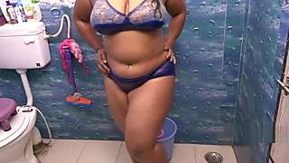 Desi Hot Sexy Bhabhi Bathroom Porn Video