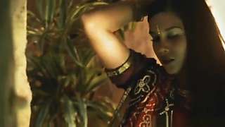 Indian Babe Sassy Dancing