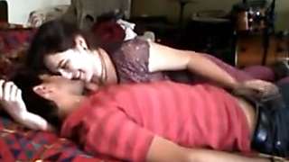 AMATEUR INDIAN COUPLE HAVING SEX AT HOME.