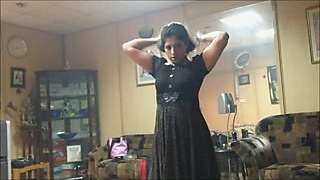 Hot ass Indian slut dances for her man in the house