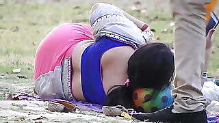 Aunty big ass show lying in park