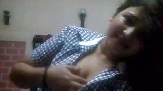 Bengali GF Showing Seducing Indian