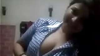 College Girl show her boobs at Cam'_s