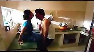 à¤•à¤¿à¤šà¤¿à¤¨ à¤®à¥‡à¤‚ à¤…à¤§à¤¨à¤‚à¤—à¥€ à¤¸à¤¾à¤¡à¤¼à¥€ à¤®à¥‡à¤‚ à¤¬à¥‡à¤²à¤¨ à¤¦à¤¿à¤–à¤¾ à¤•à¤° à¤­à¤¾à¤­à¥€ à¤¬à¥‹à¤²à¥€ à¤—à¤¾à¤‚à¤¡à¤¼ à¤®à¥‡à¤‚ à¤¡à¤¾à¤² à¤¦à¥‚à¤‚ à¤­à¤¾à¤­à¥€ à¤•à¤¾ à¤œà¤²à¤µà¤¾ à¤•à¤¿à¤šà¤¿à¤¨ à¤¸à¥‡ à¤¬à¥‡à¤¡à¤°à¥‚à¤® à¤¤à¤•