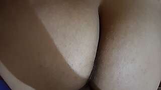 Stepmom ass massage. Maa ke bade chutad ki malish ki rat me sote hue.