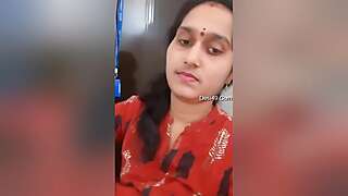 Today Exclusive -sexy Bhabhi Shows Her Boobs And Ass