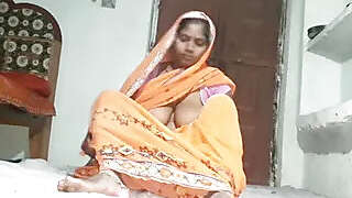 Sexy and sweet bhabhi fingering her cremie pussy and fucked hard