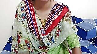 xxx Indian Desi step-mom ne sex ki lat laga di full hindi video xxx big boobs Saarabhabhi6 clear Hindi audio  horny sexy