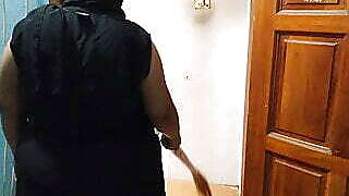 Saudi hot aunty sweeping house when neighbor boy saw her big tits and ass gets seduced &Hot cum - Boruqa & Hijab aunty