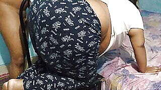 I was seduced by the stepmother's big ass and fucked