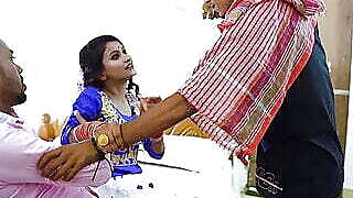 Desi Chor ne pati ke sath milkar bhabhiji ko khub choda aur Multiple Cumshots ( Hindi Audio )