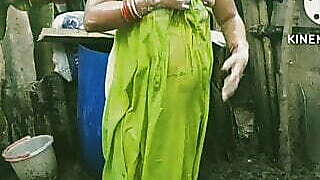 Tamil village mullu aunty outdoors bath Sex video