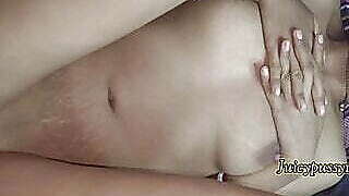 College boyfriend ki Room pe jakar Chudwakar ayi Bf ny Chut pe Pani Chordi Creampie