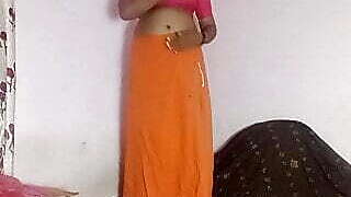 MADHU LAILA desi bhabhi saree strip tease 1