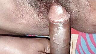 Bhai apni bahan ka seal toda aur chut se khoon nikal Diya