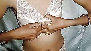 Krishna bhabhi ki chut ko garm kardiya