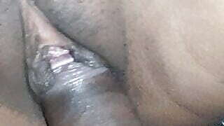 pati ke dost ne mast bajaya or pati ko patabhi nahi chala