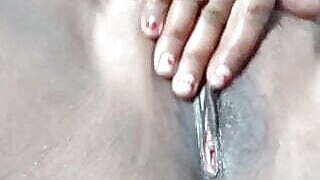 Anita Didi na aapni choot ma muli liya