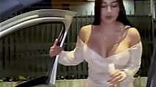 se folla a joven de 21 añ_os despué_s de la disco sexo en auto publico