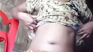 Indian Girl showing herself to her boyfriend