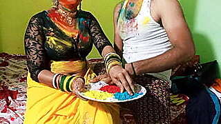 होली पर Bahu ने Sasurji  के साथ खेली होली भुर्र खोल कर, देसी बंगाली चुदाई वीडियो