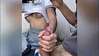 Las Estudiantes ya la saben CHUPAR! Tienen una forma de Chuparla Delicioso! En el Patio Alumna Me la Chupó_ de Maravilla y no me pude Aguantar, me vine en 3 minutos!